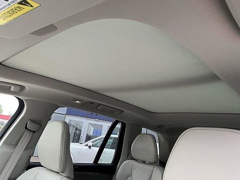 New 2026 Volvo XC90 T8 Ultra w/ Protection Package Premier AWD/4WD image 17
