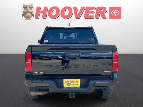 Used 2024 Toyota Tacoma SR5 AWD/4WD image 3