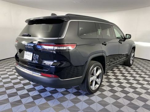 Used 2025 Jeep Grand Cherokee L Limited AWD/4WD image 9