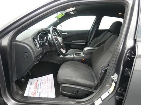 Used 2016 Dodge Charger SXT RWD image 14