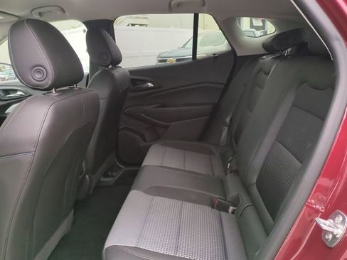 Certified 2025 Chevrolet Trax LT image 15