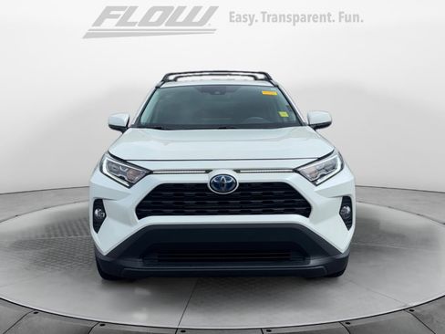 Used 2021 Toyota RAV4 XLE Premium AWD/4WD image 2