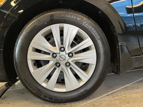 Used 2024 Nissan Sentra S FWD image 25