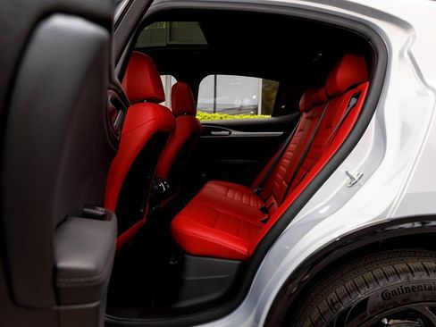 New 2025 Alfa Romeo Stelvio Sprint image 27