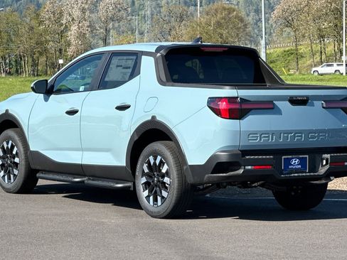 Used 2025 Hyundai Santa Cruz SE image 5