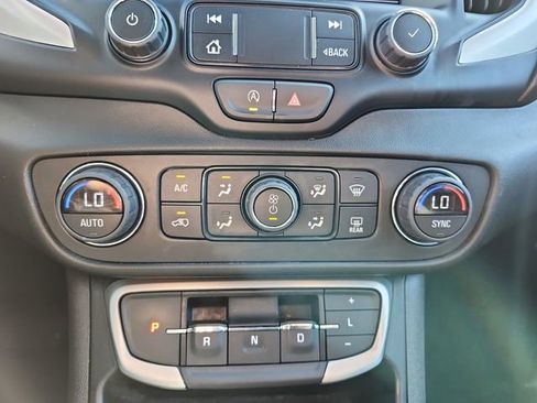 Certified 2023 GMC Terrain SLT image 14