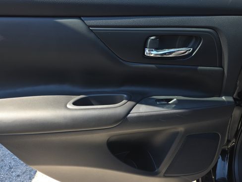 Used 2018 Nissan Altima 2.5 S w/ S Convenience Package image 10