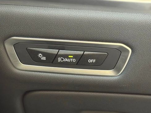 Certified 2025 BMW X7 xDrive40i w/ Premium Package image 16