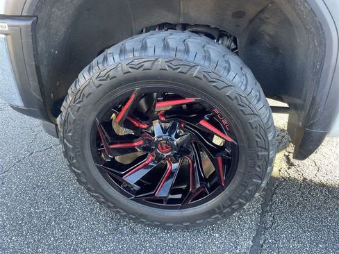 Used 2024 GMC Sierra 2500 Pro w/ Convenience Package image 10