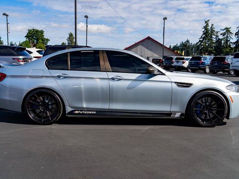 Used 2014 BMW M5 RWD image 5