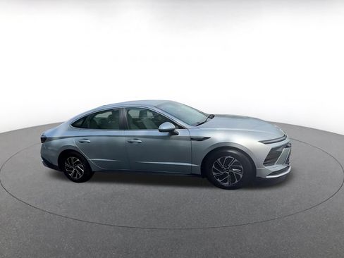 Used 2026 Hyundai Sonata Blue FWD image 2