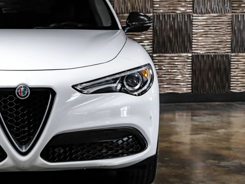 Used 2019 Alfa Romeo Stelvio Ti AWD/4WD image 48