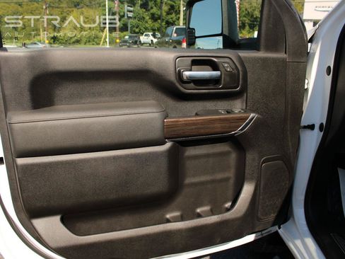 Used 2022 Chevrolet Silverado 3500 LT w/ Convenience Package AWD/4WD image 14