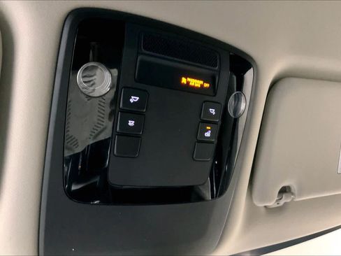 Used 2023 Kia Carnival LX FWD image 67