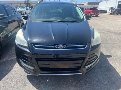 Used 2016 Ford Escape Titanium FWD image 2