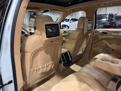 Used 2013 Porsche Cayenne GTS image 13
