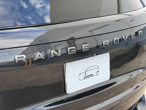Used 2023 Land Rover Range Rover SE image 13