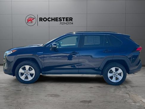 Certified 2019 Toyota RAV4 XLE w/ Convenience Package AWD/4WD image 2