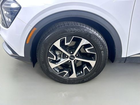 Used 2025 Kia Sportage EX w/ Premium Package FWD image 8