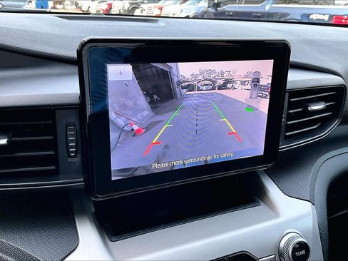 Used 2021 Ford Explorer Base image 28