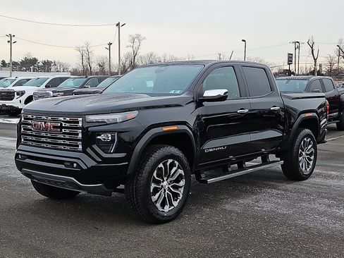 Certified 2023 GMC Canyon Denali image 3