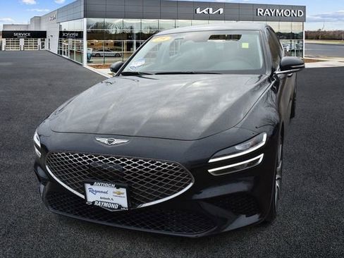 Used 2025 Genesis G70 2.5T image 8