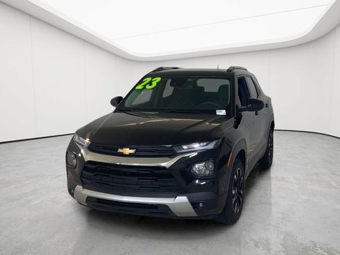 Used 2023 Chevrolet TrailBlazer LT FWD image 3