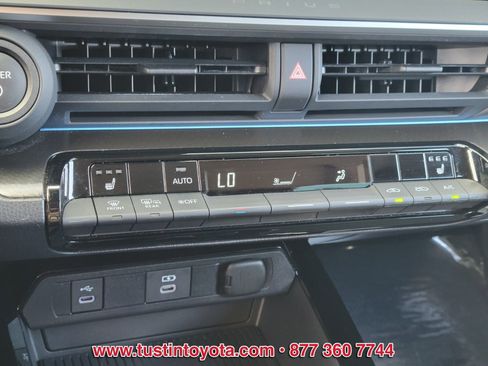 Used 2026 Toyota Prius Plug-In Hybrid image 23