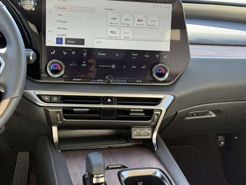Used 2024 Lexus RX 350 Premium Plus w/ Convenience Package AWD/4WD image 19