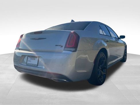 Used 2023 Chrysler 300 S RWD image 5
