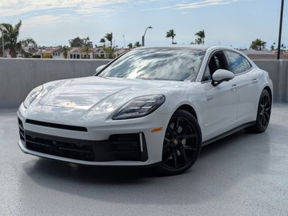 New 2025 Porsche Panamera 4