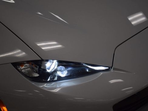 Used 2018 MAZDA MX-5 Miata RF Grand Touring image 6