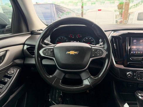 Used 2020 Chevrolet Traverse LT FWD image 27