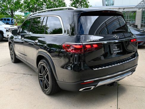 Used 2025 Mercedes-Benz GLS 450 4MATIC image 7