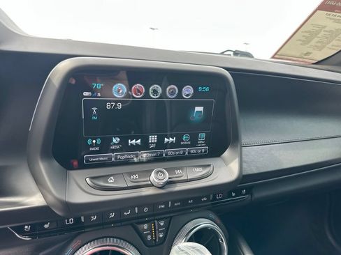 Used 2018 Chevrolet Camaro LT RWD image 15