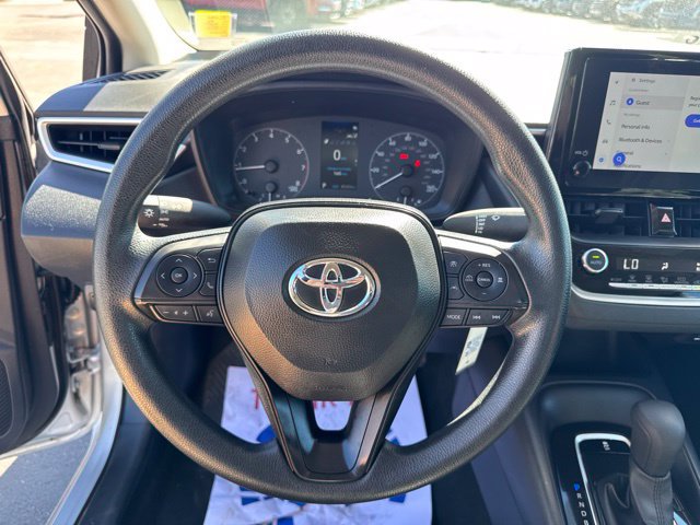 Used 2025 Toyota Corolla LE FWD image 14