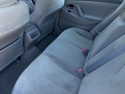 Used 2007 Toyota Camry LE FWD image 11