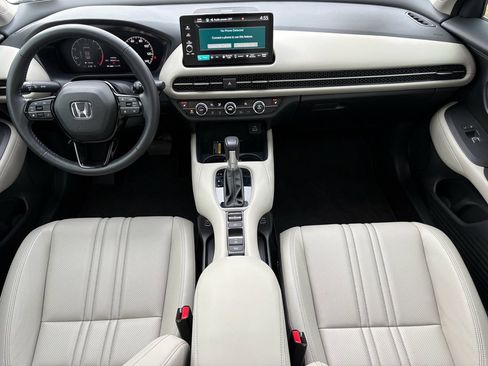 Certified 2023 Honda HR-V EX-L image 2