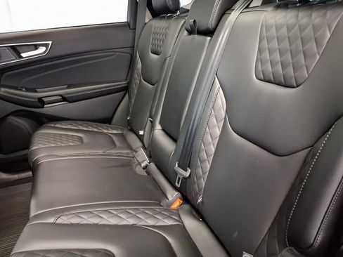Used 2024 Ford Edge Titanium AWD/4WD image 7