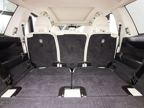 Used 2016 Volvo XC90 T6 Momentum w/ Momentum Plus Package AWD/4WD image 26