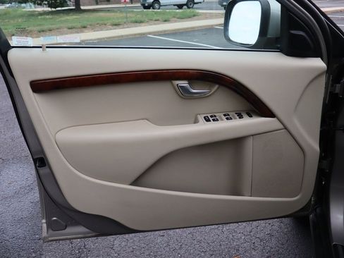 Used 2011 Volvo XC70 T6 image 23