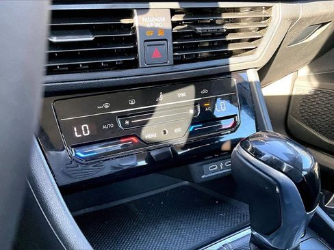 Certified 2025 Volkswagen Jetta S image 28