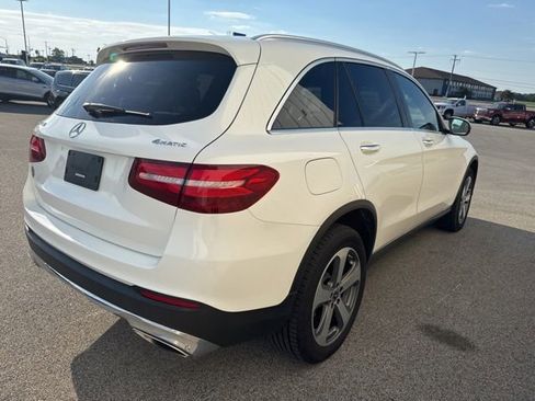 Used 2019 Mercedes-Benz GLC 300 4MATIC image 5
