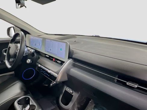 Used 2024 Hyundai Ioniq 5 Limited image 32