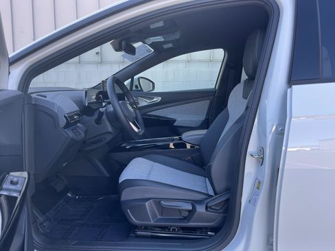 Used 2023 Volkswagen ID.4 Pro AWD/4WD image 3