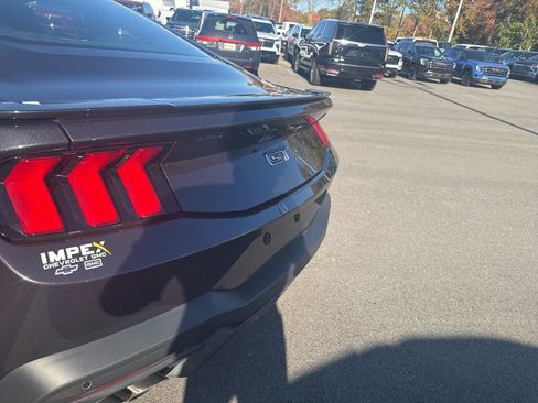 Used 2024 Ford Mustang GT Premium image 29