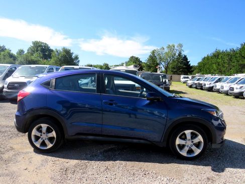 Used 2017 Honda HR-V LX image 26