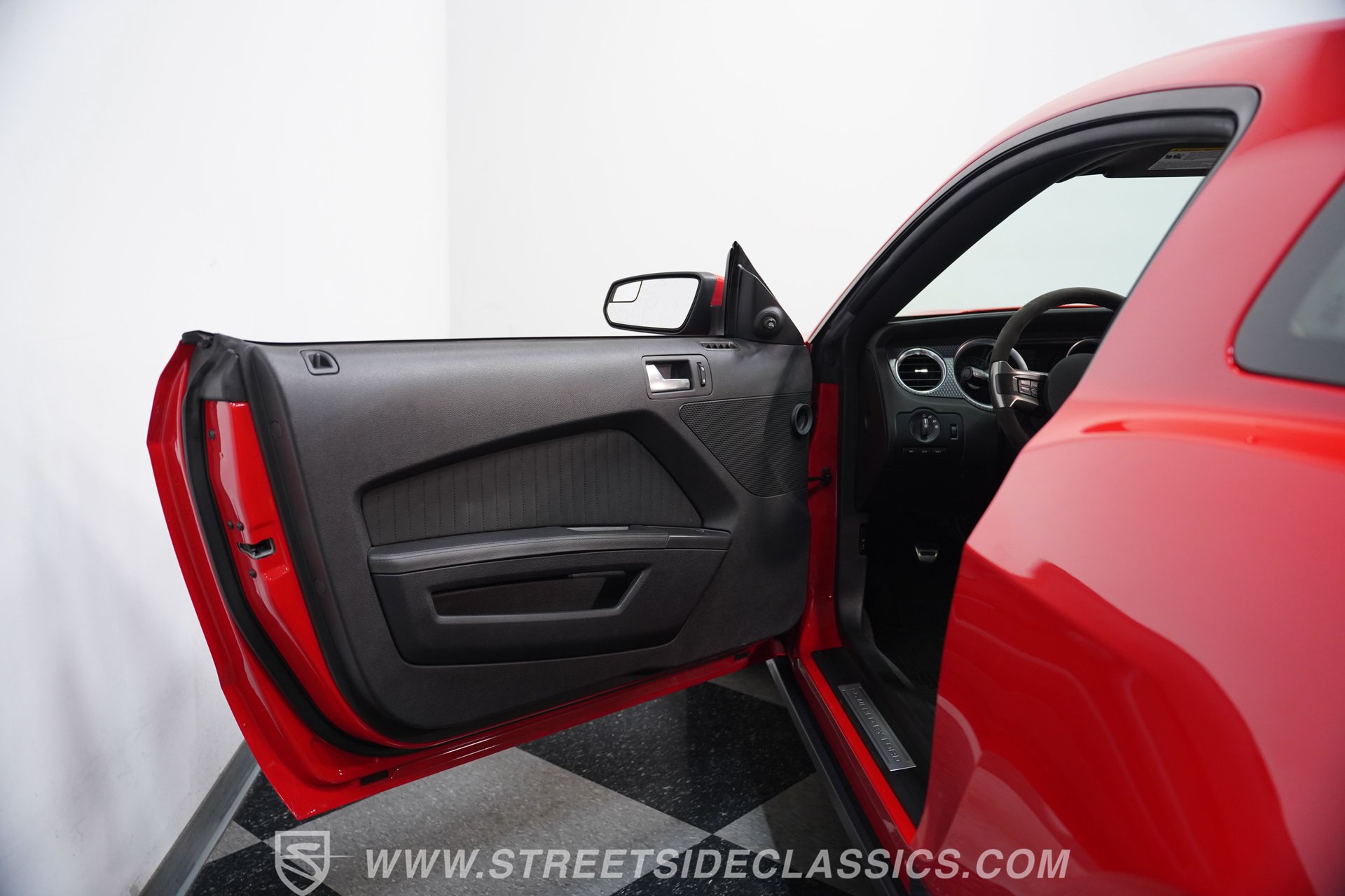 Used 2012 Ford Mustang Boss 302 w/ Boss 302 Accessory Pkg RWD image 34