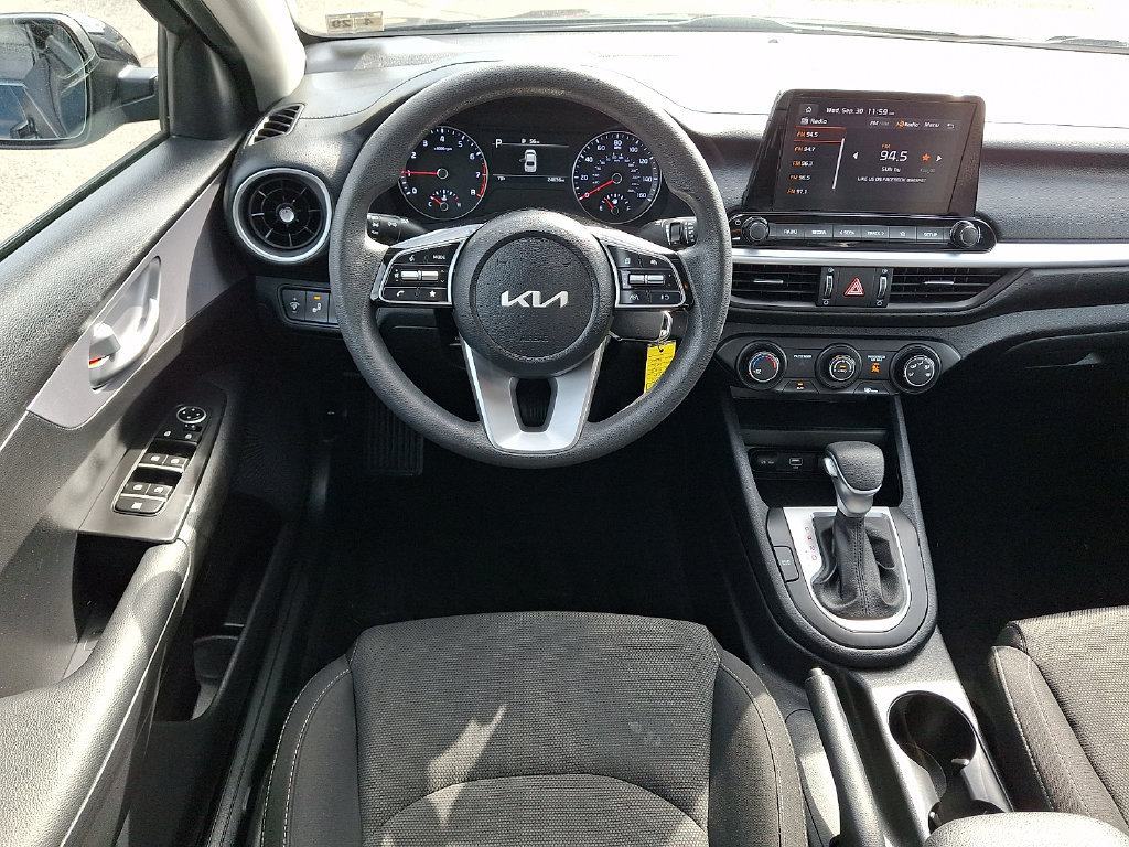 Used 2024 Kia Forte LXS w/ LXS Technology Package FWD image 2