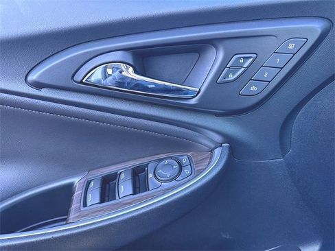 Used 2024 Chevrolet Malibu LT image 23